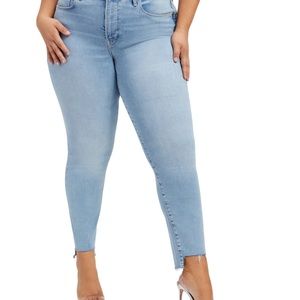 Good American GOOD LEGS SKINNY JEANS